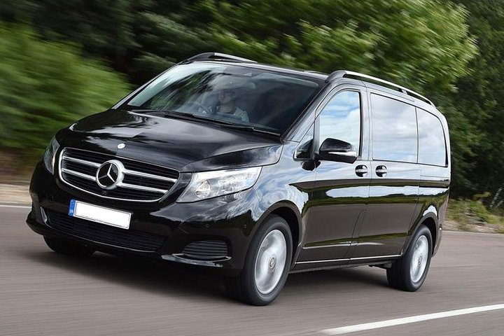 Mercedes Luxury Minivan